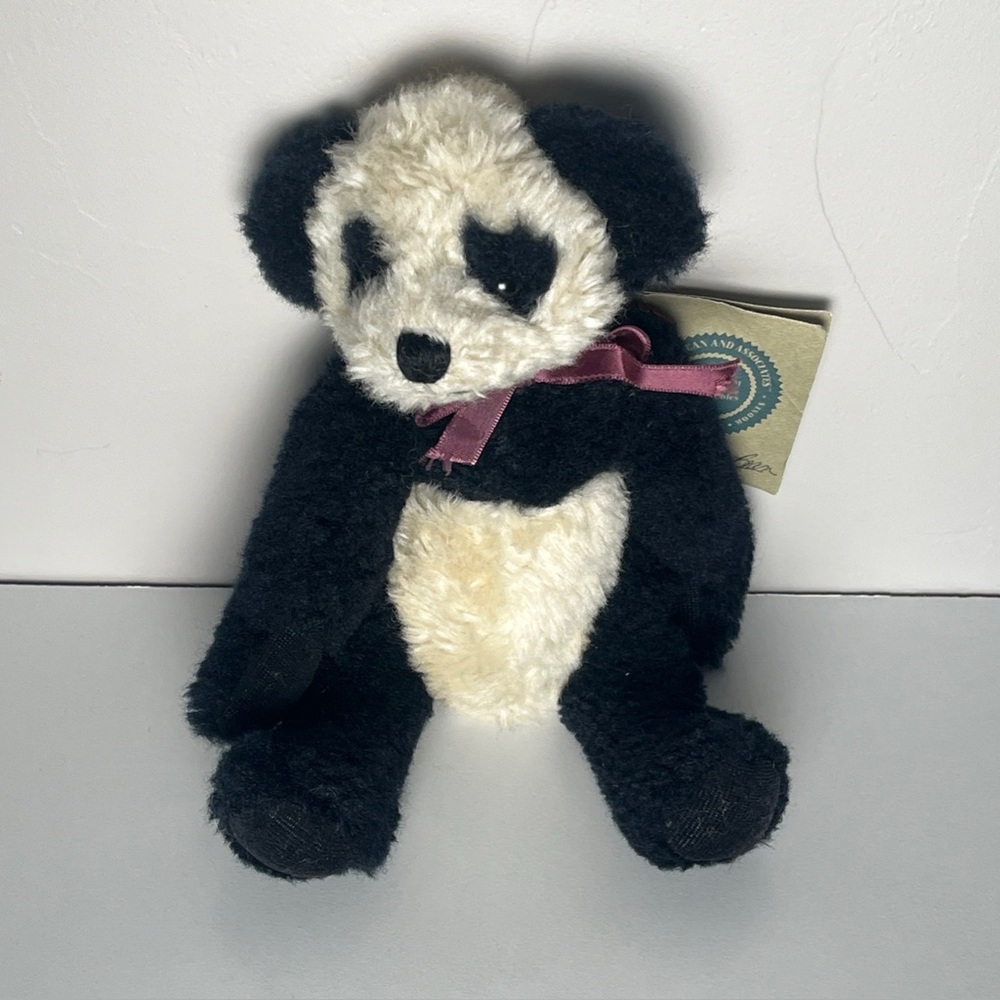 Boyds Bears Collection Ogden J. B. Bean The Panda Plush Bear Outfit 1985-95WT